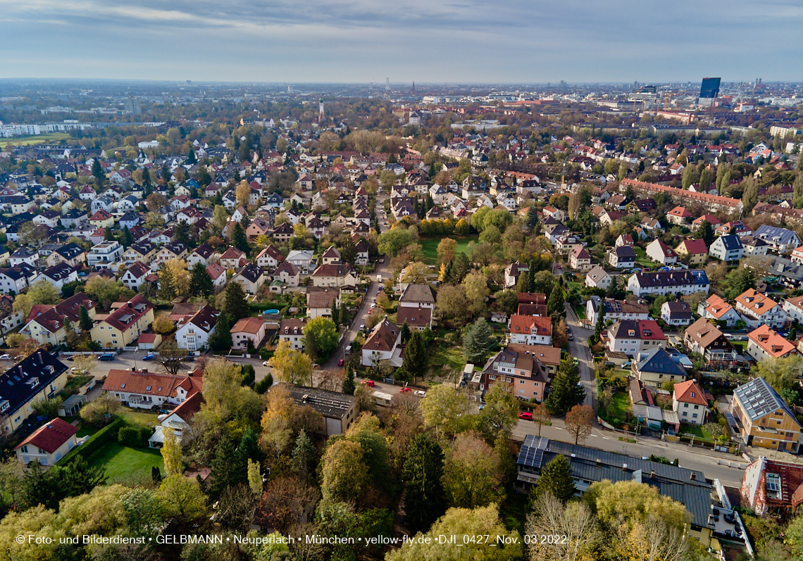03.11.2022 -  Ostparksee mit Umgebung in Neuperlach